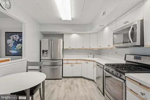 $284,900 | 2015 Welsh Road, Unit D57, Philadelphia, PA 19115