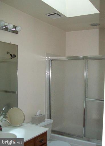 15420 Merrifields Lane Silver Spring, MD 20906 - Photo 11 of 14 Hall Bathroom