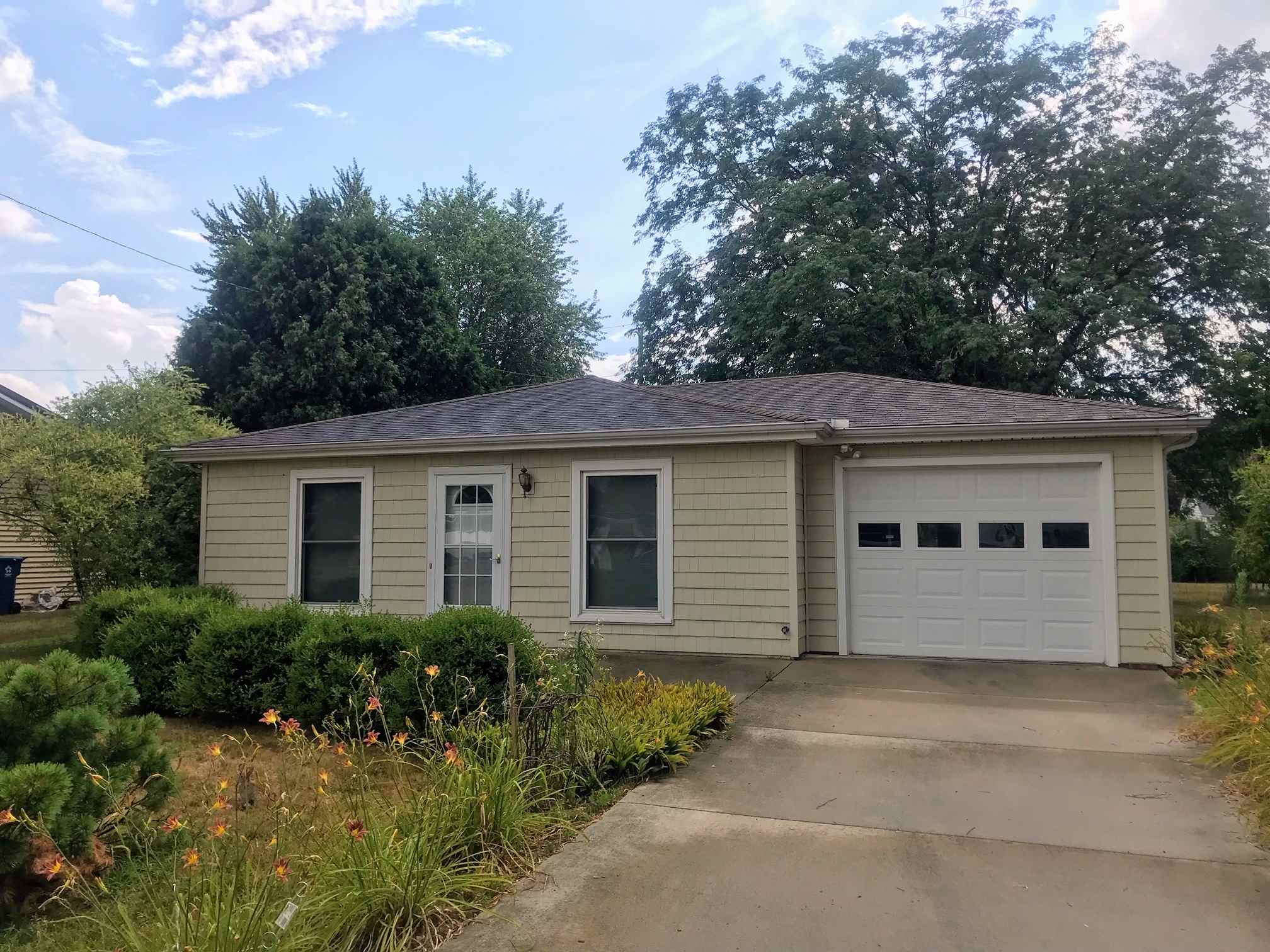 1406 Spear Street Rochester, IN 46975 - Photo 1 of 19 Gallery Image 1