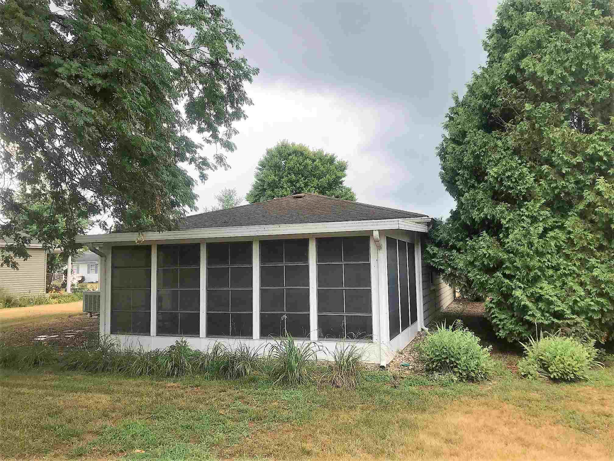 1406 Spear Street Rochester, IN 46975 - Photo 17 of 19 Gallery Image 17