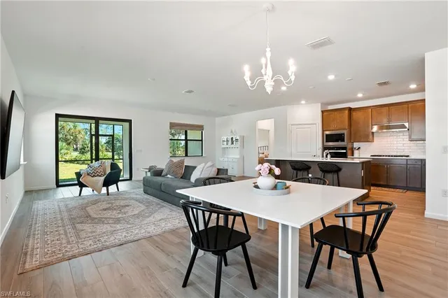 $647,000 | 2003 Don Benito Way, Naples, FL 34120