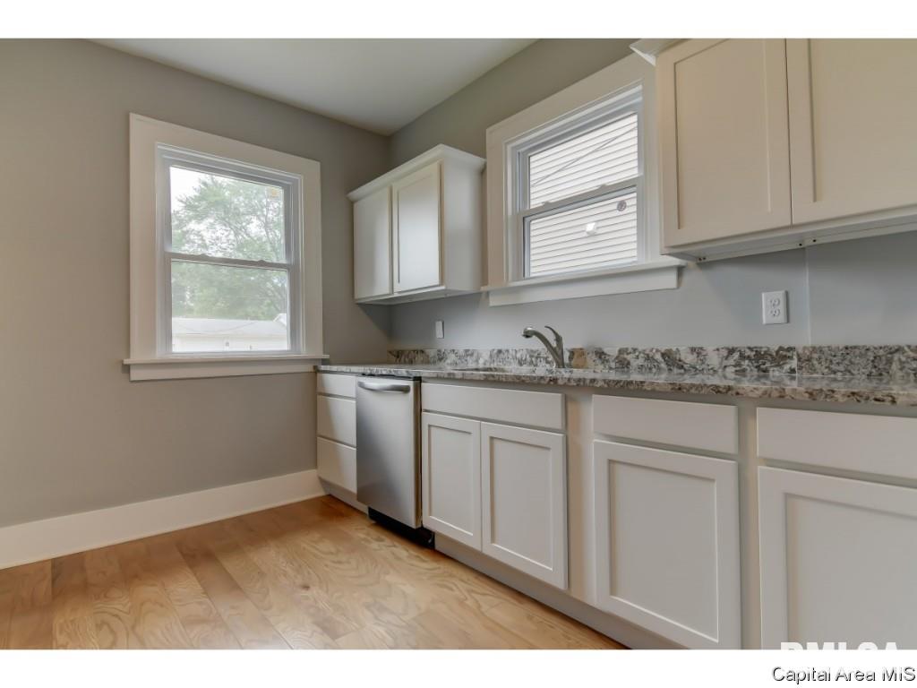 1712 South Walnut Street Springfield, IL 62704 - Photo 4 of 35