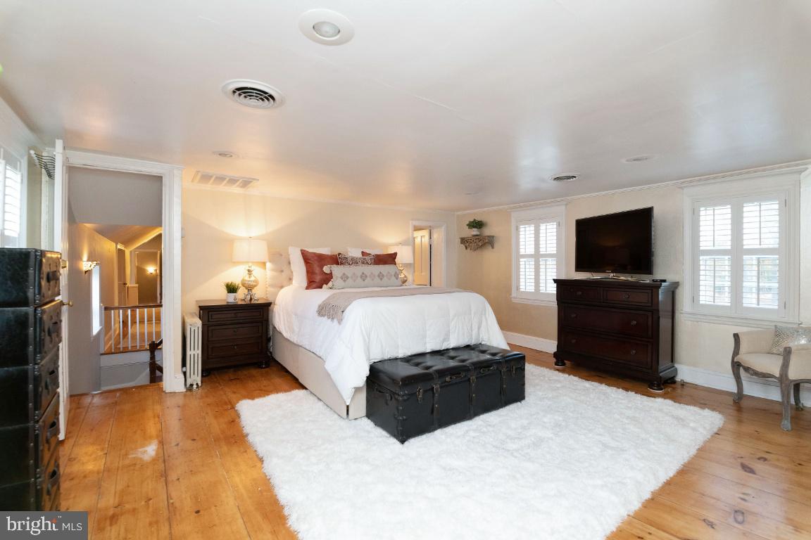14830 Old Frederick Road Woodbine, MD 21797 - Photo 27 of 62 Owners Suite