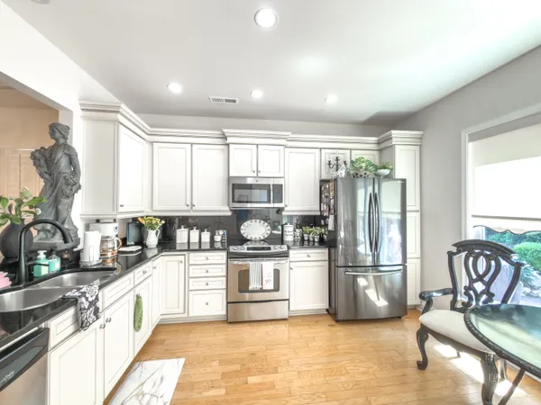 $2,700 | 231 Sea Lavender Lane, Summerville, SC 29486