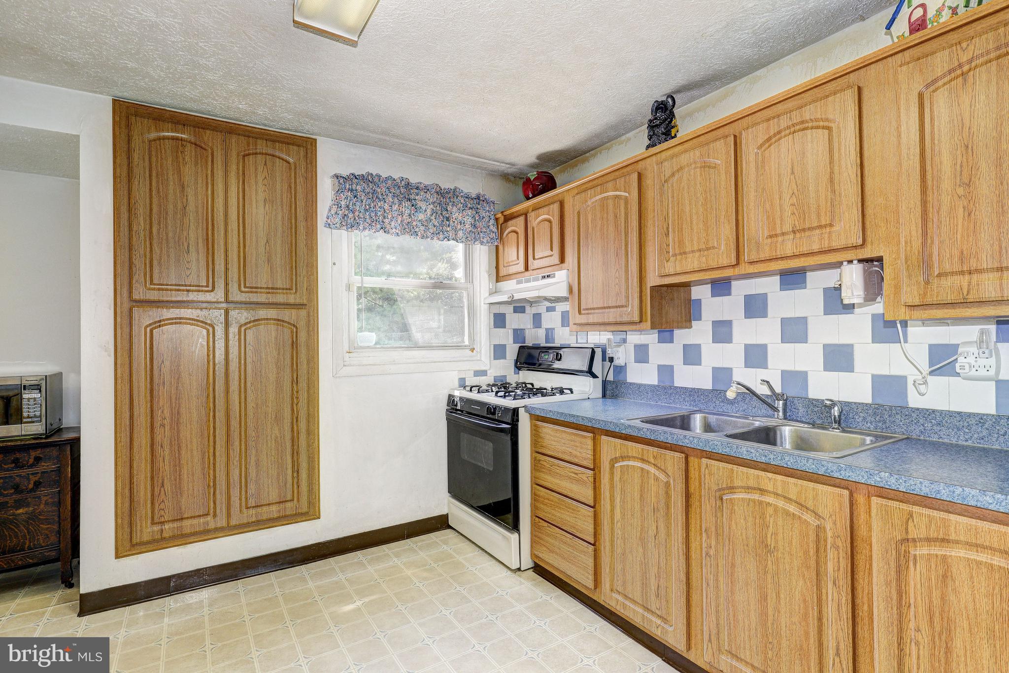 157 Wilgate Road Owings Mills, MD 21117 - Photo 8 of 28 Kitchen