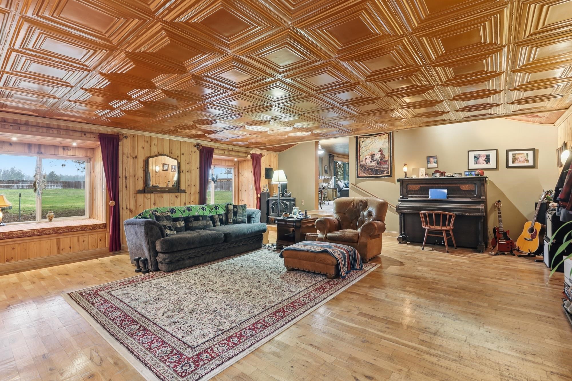 4851 Whittier Road Clayton, WA 99110 - Photo 3 of 34 Gallery Image 3