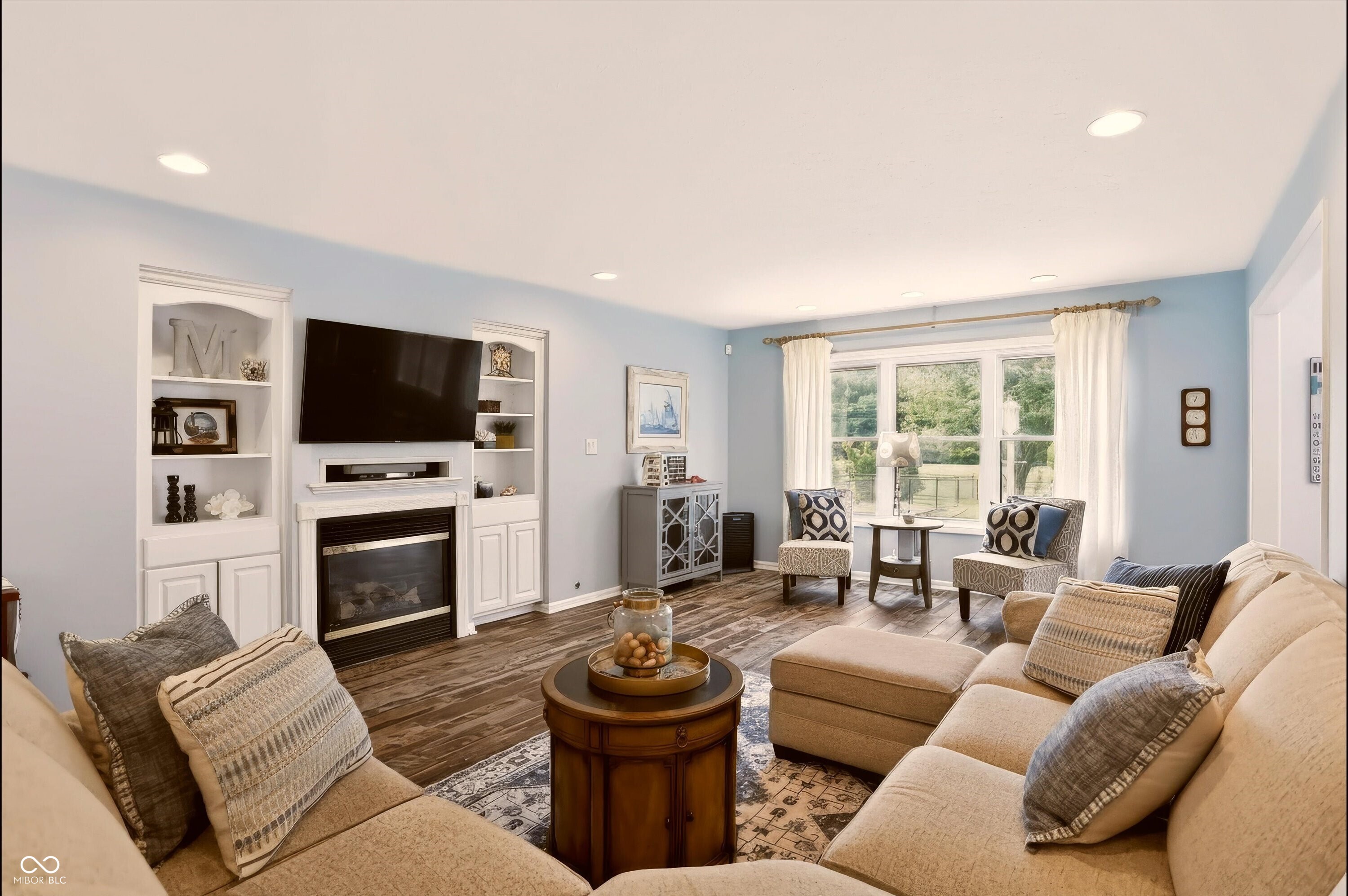 1555 Connemara Road Indianapolis, IN 46217 - Photo 12 of 65 Gallery Image 12