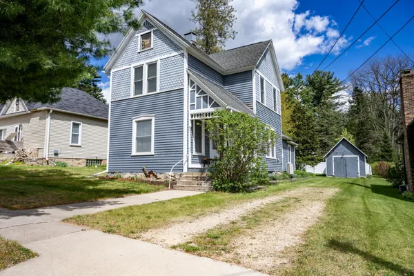 $195,000 | 524 North East Street, Wonewoc, WI 53968