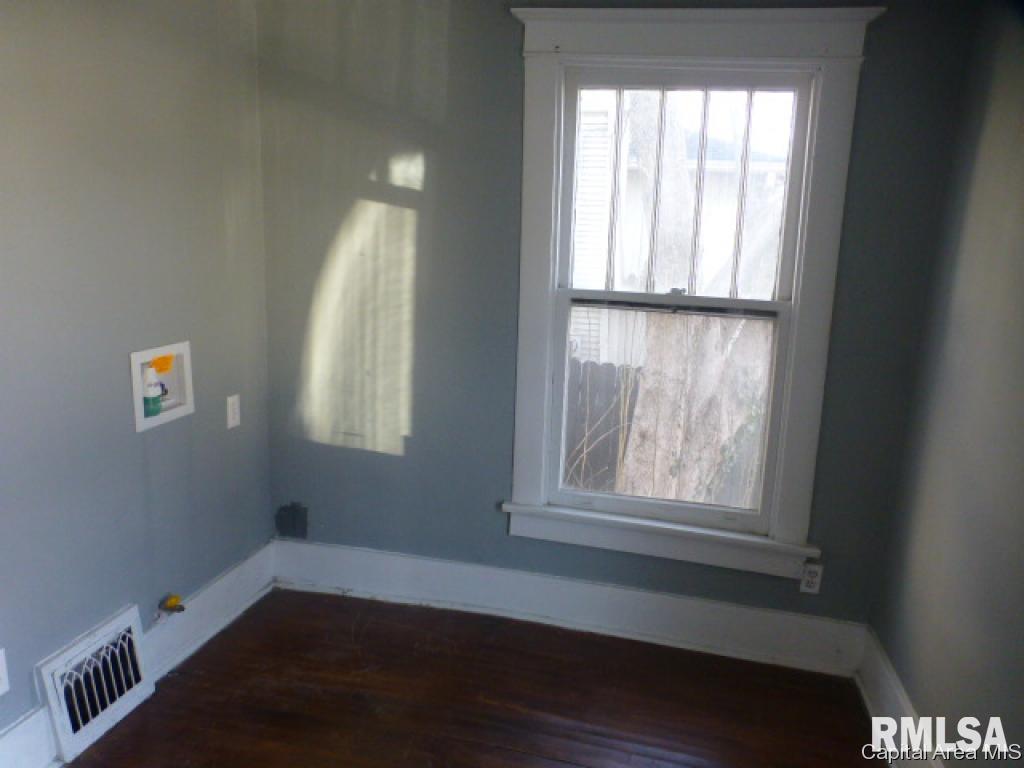 1012 South Walnut Street Springfield, IL 62704 - Photo 8 of 18