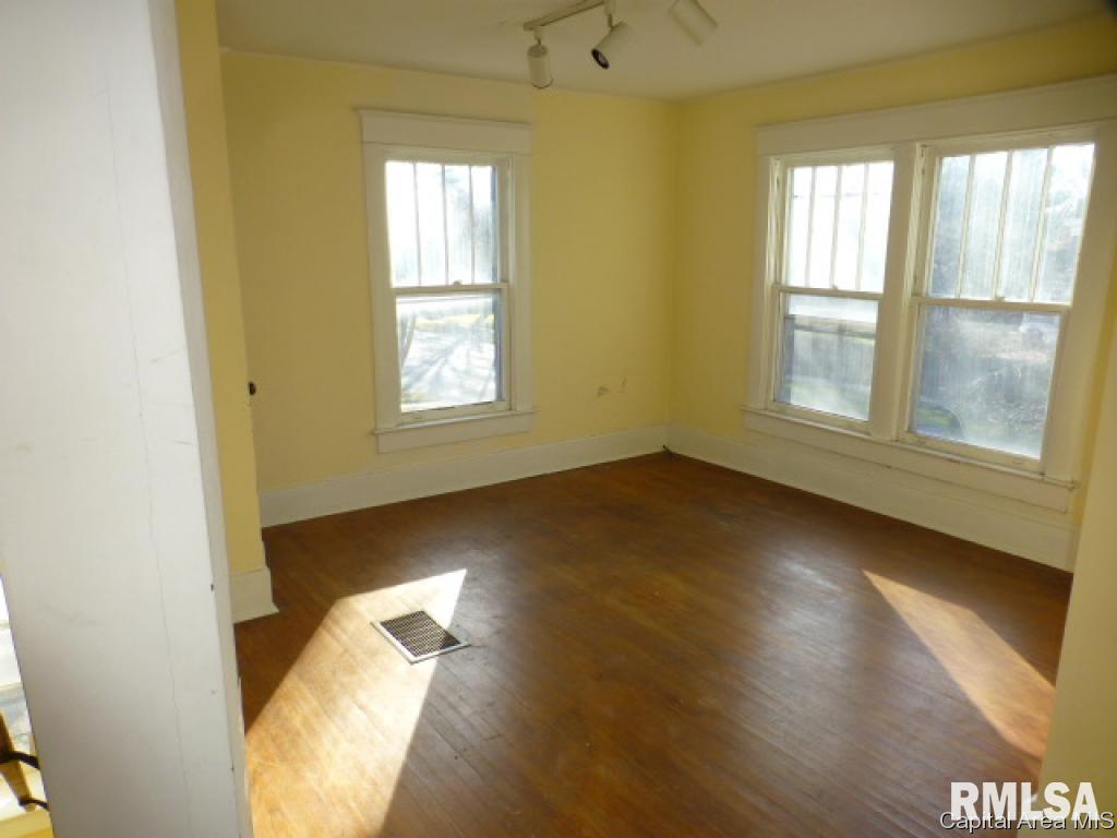 1012 South Walnut Street Springfield, IL 62704 - Photo 10 of 18