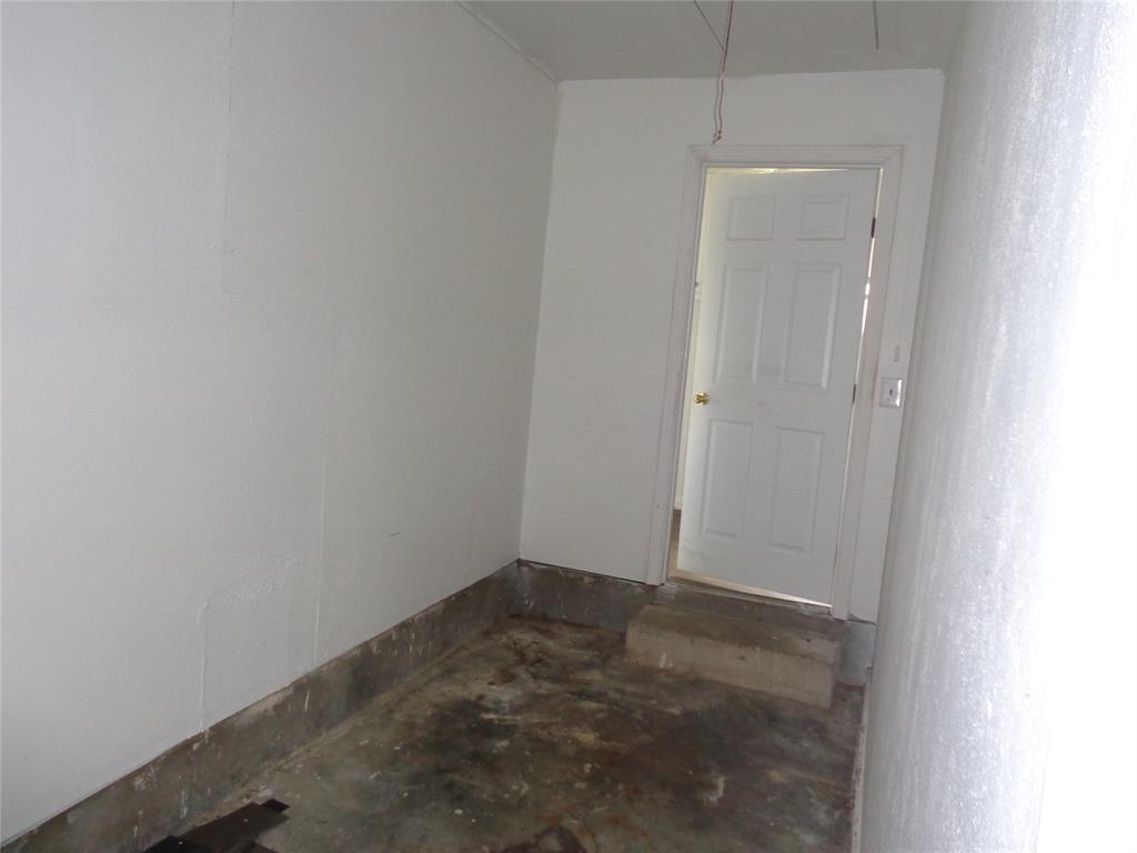 612 South Files Street Itasca, TX 76055 - Photo 8 of 30