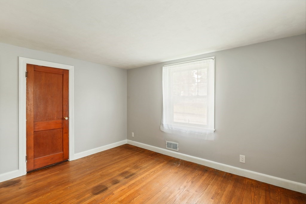 22 Nancy Road Dedham, MA 02026 - Photo 17 of 25 Gallery Image 17
