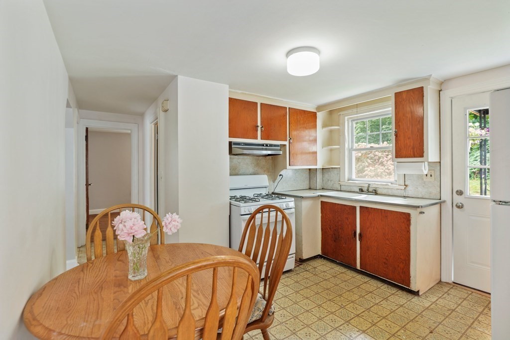 22 Nancy Road Dedham, MA 02026 - Photo 9 of 25 Gallery Image 9