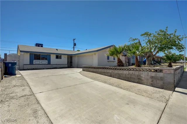 $2,230 | 6413 Bannock Way, Las Vegas, NV 89107