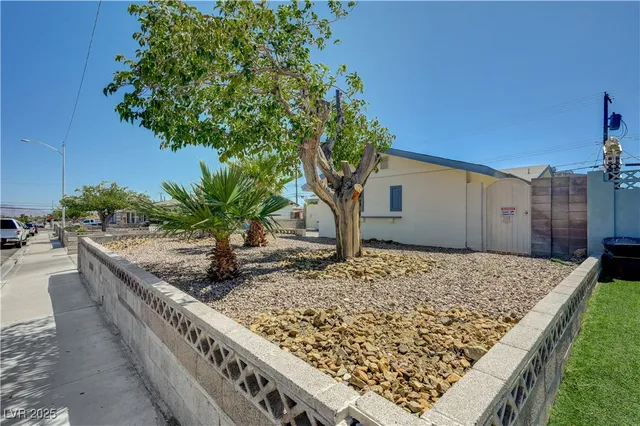 $2,230 | 6413 Bannock Way, Las Vegas, NV 89107
