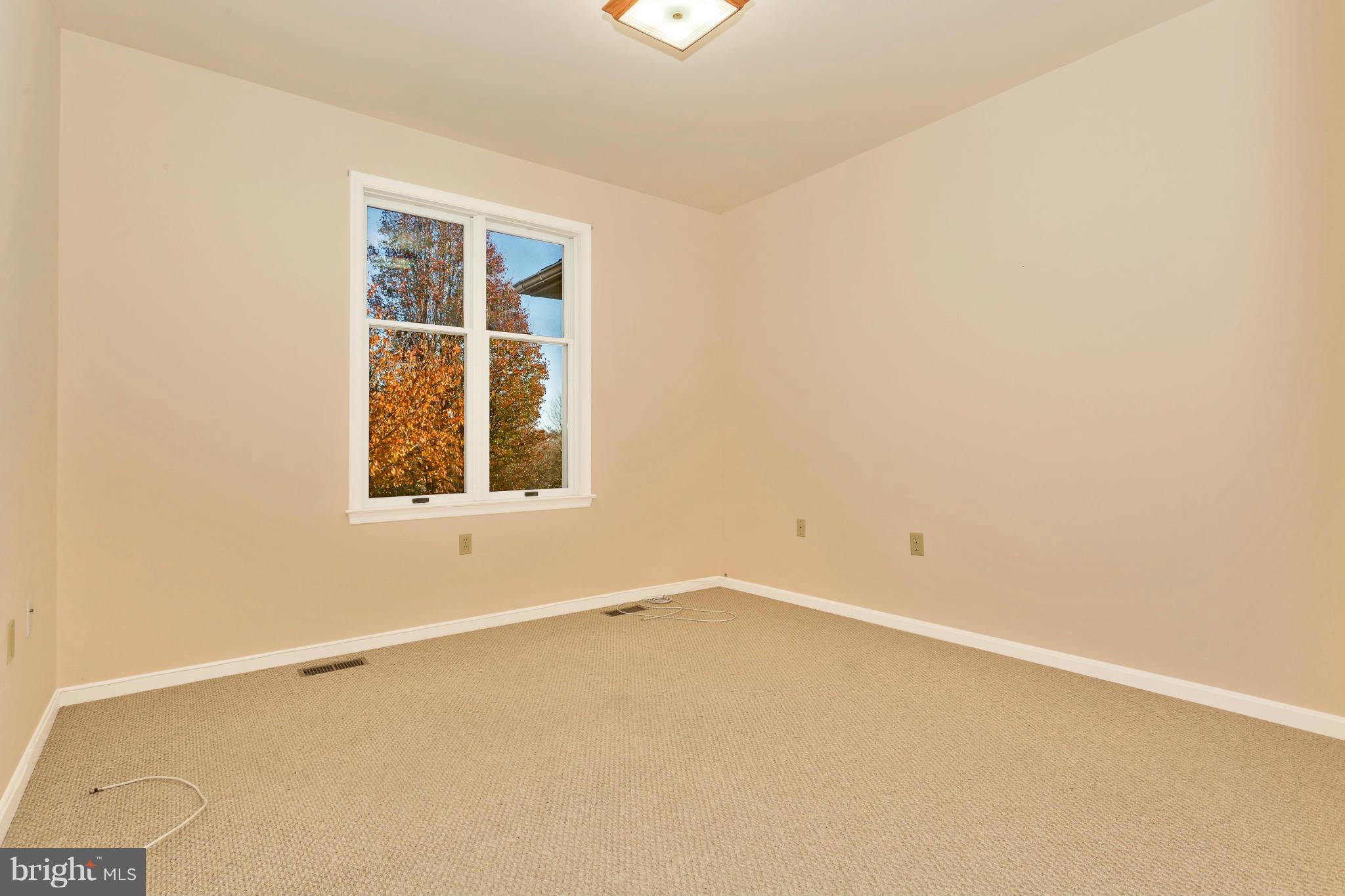 1225 Emmaus Road Woodbine, MD 21797 - Photo 15 of 28 Professional Office / Main lvl bed