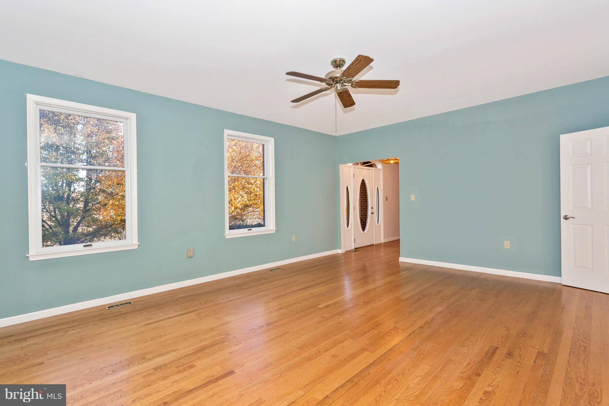 1225 Emmaus Road Woodbine, MD 21797 - Photo 8 of 28 Living Room