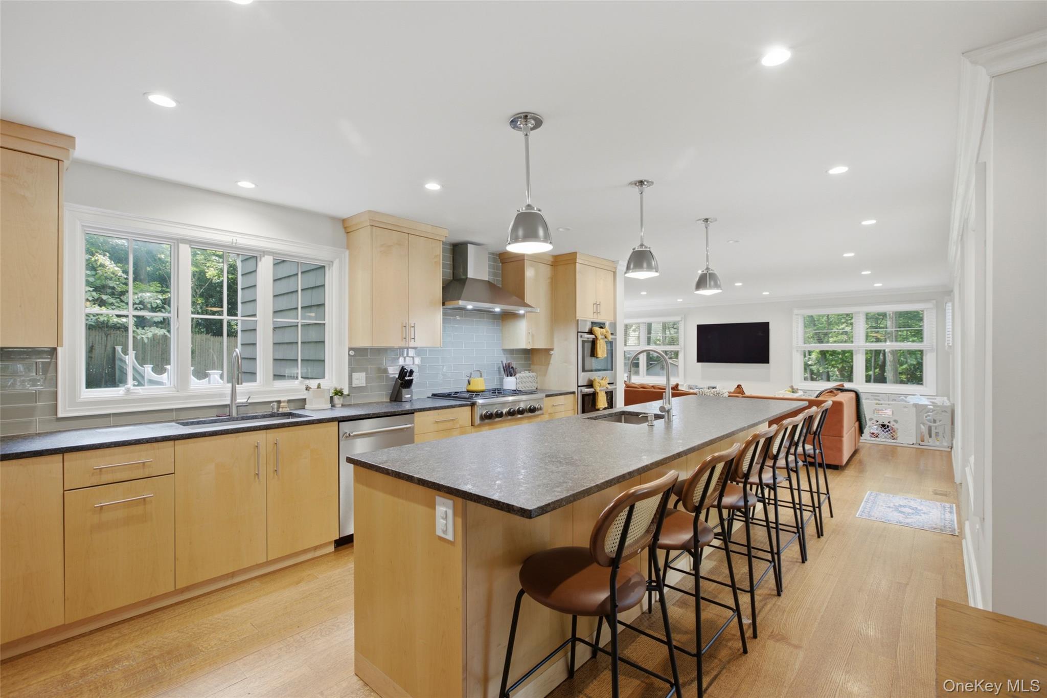 18 West Meadow Road Setauket, NY 11733 - Photo 11 of 32