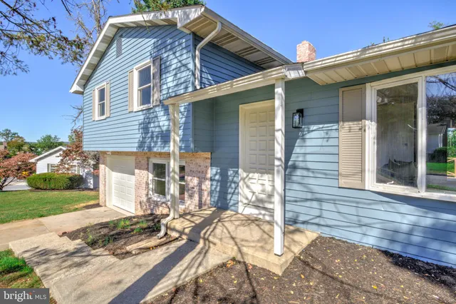 $324,900 | 3204 North Scenic Road, Harrisburg, PA 17109