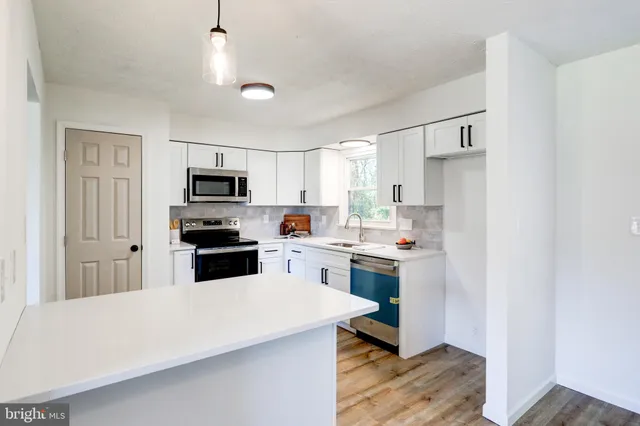 $324,900 | 3204 North Scenic Road, Harrisburg, PA 17109