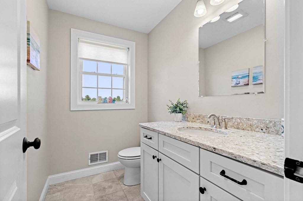 14 Beechwood Road Salem, NH 03079 - Photo 19 of 42 Gallery Image 19