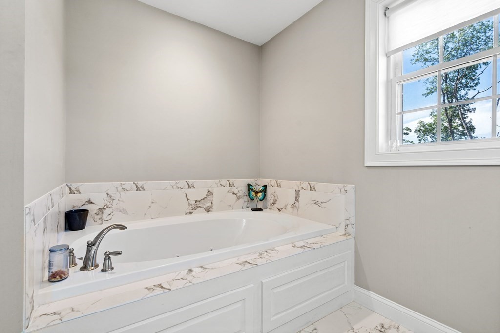 14 Beechwood Road Salem, NH 03079 - Photo 27 of 42 Gallery Image 27