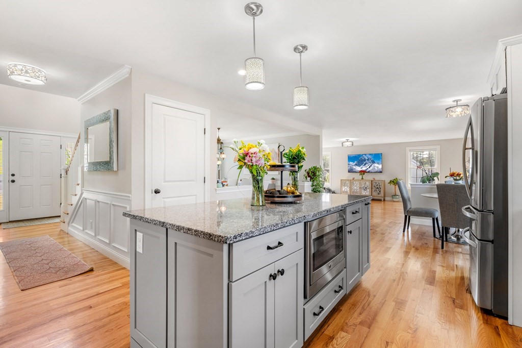 14 Beechwood Road Salem, NH 03079 - Photo 8 of 42 Gallery Image 8