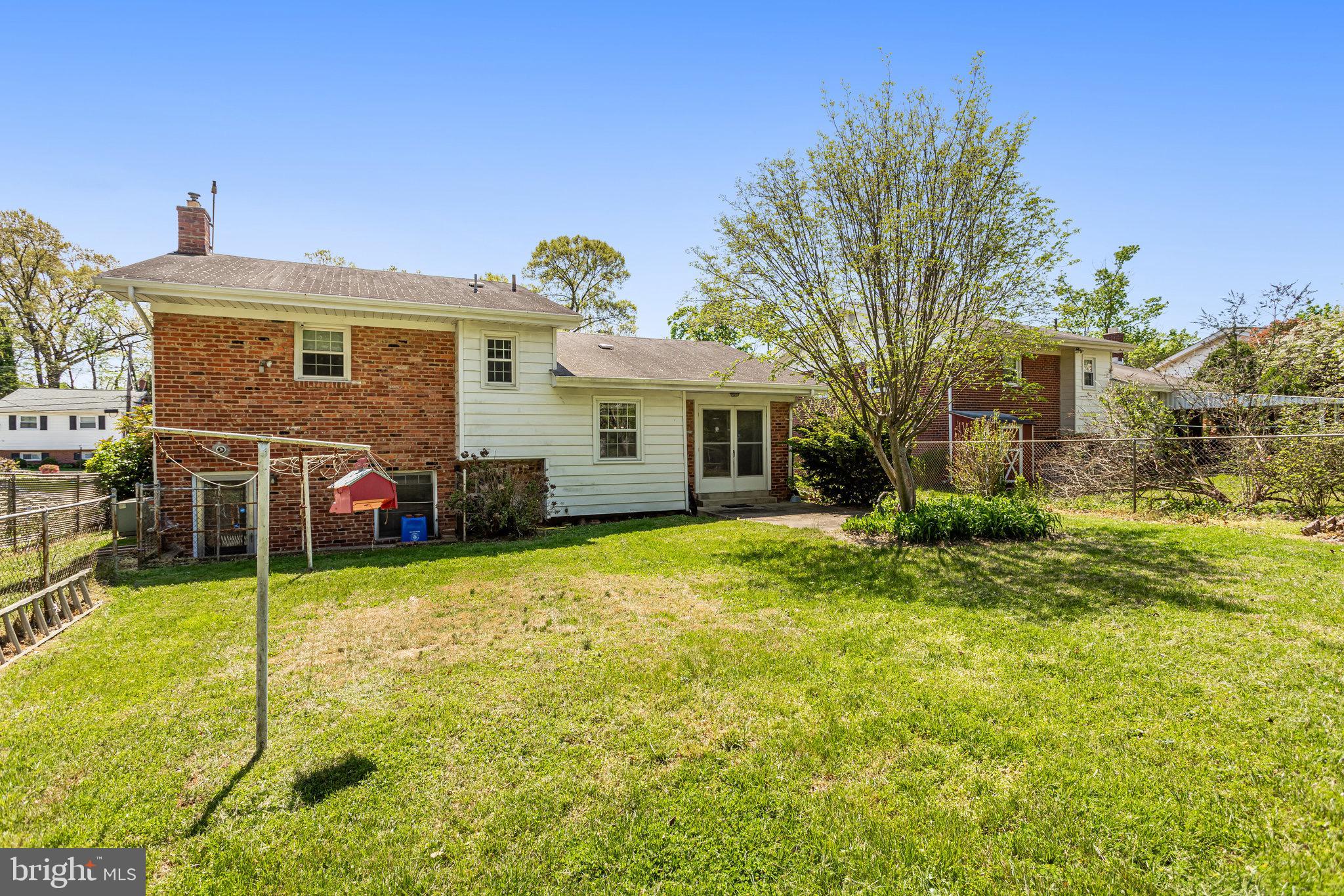1109 Chiswell Lane Silver Spring, MD 20901 - Photo 11 of 12 Rear fenced yard