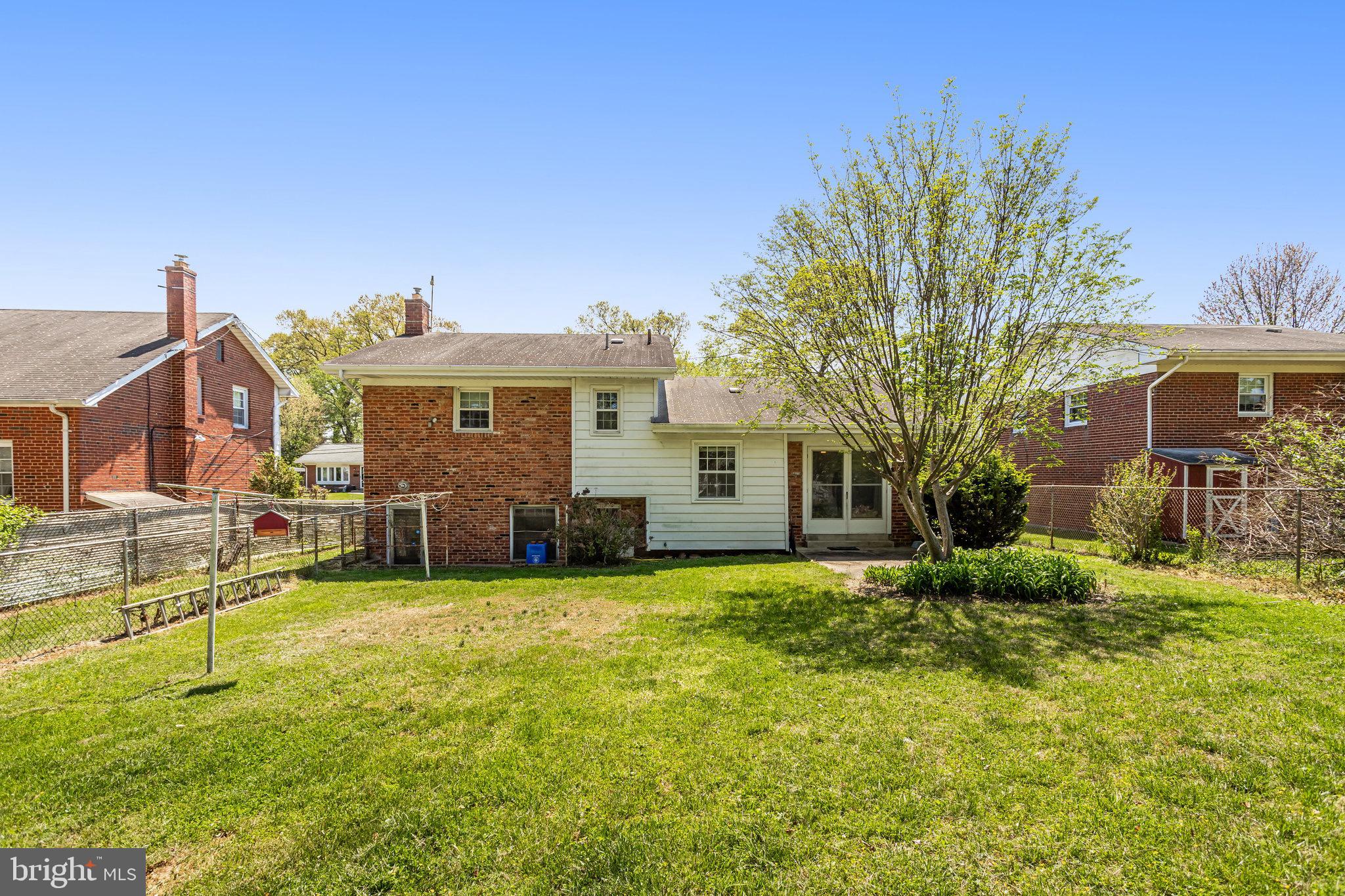 1109 Chiswell Lane Silver Spring, MD 20901 - Photo 10 of 12 Rear fenced yard