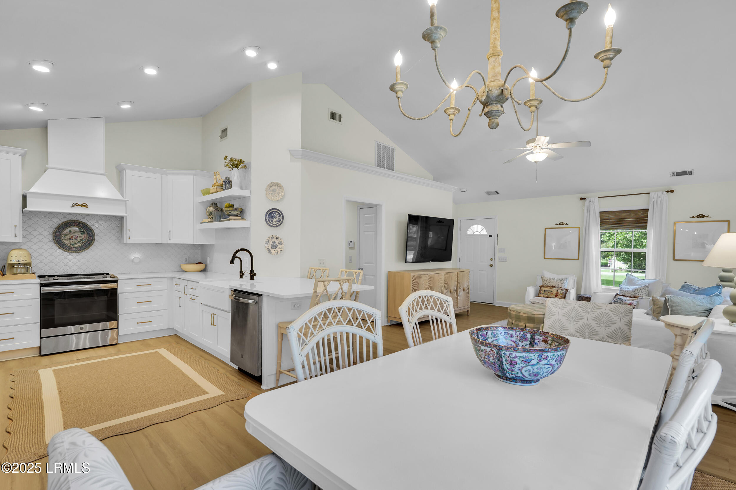 22 Butler Farm Road Seabrook, SC 29940 - Photo 14 of 71 Dining