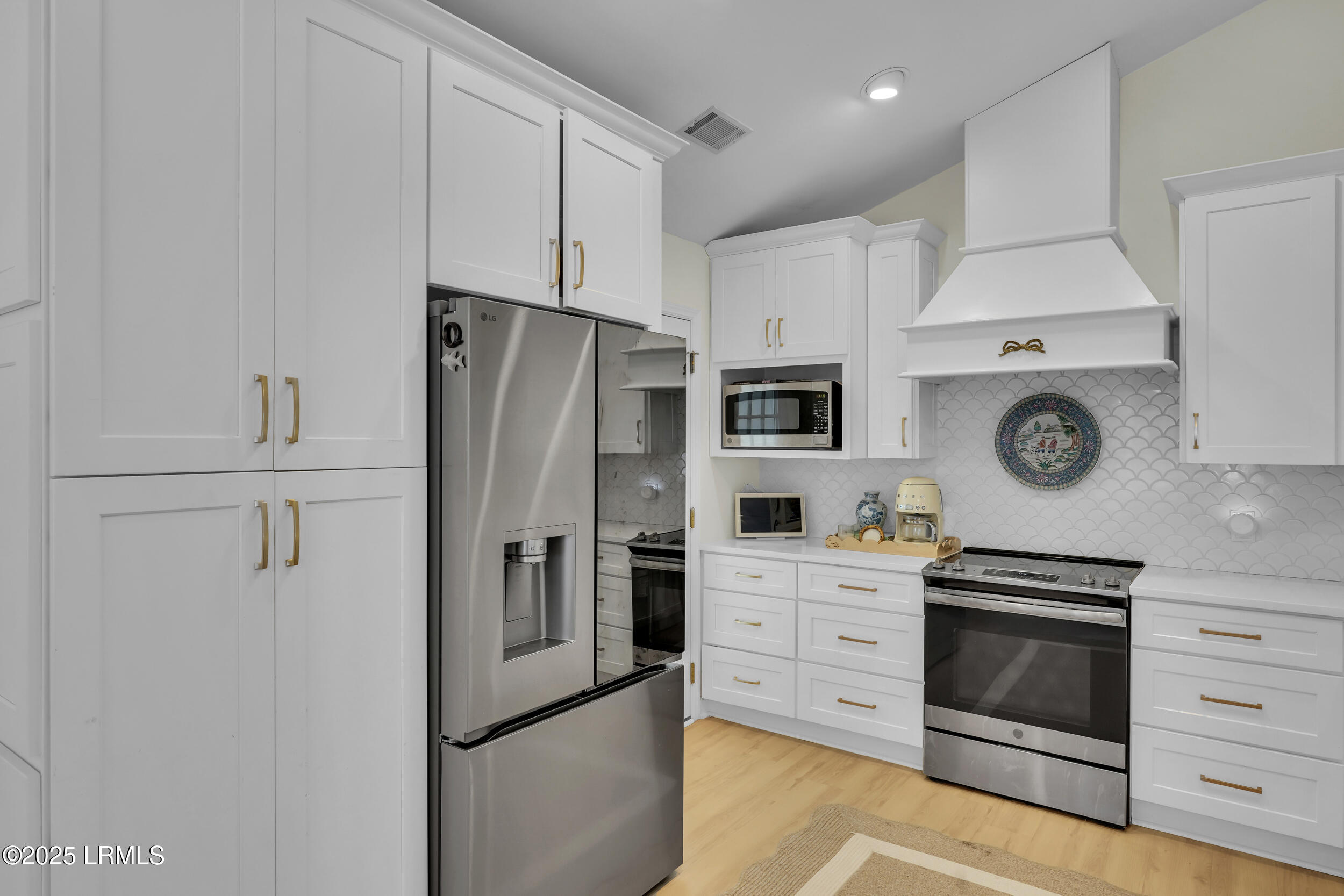 22 Butler Farm Road Seabrook, SC 29940 - Photo 17 of 71 Kitchen