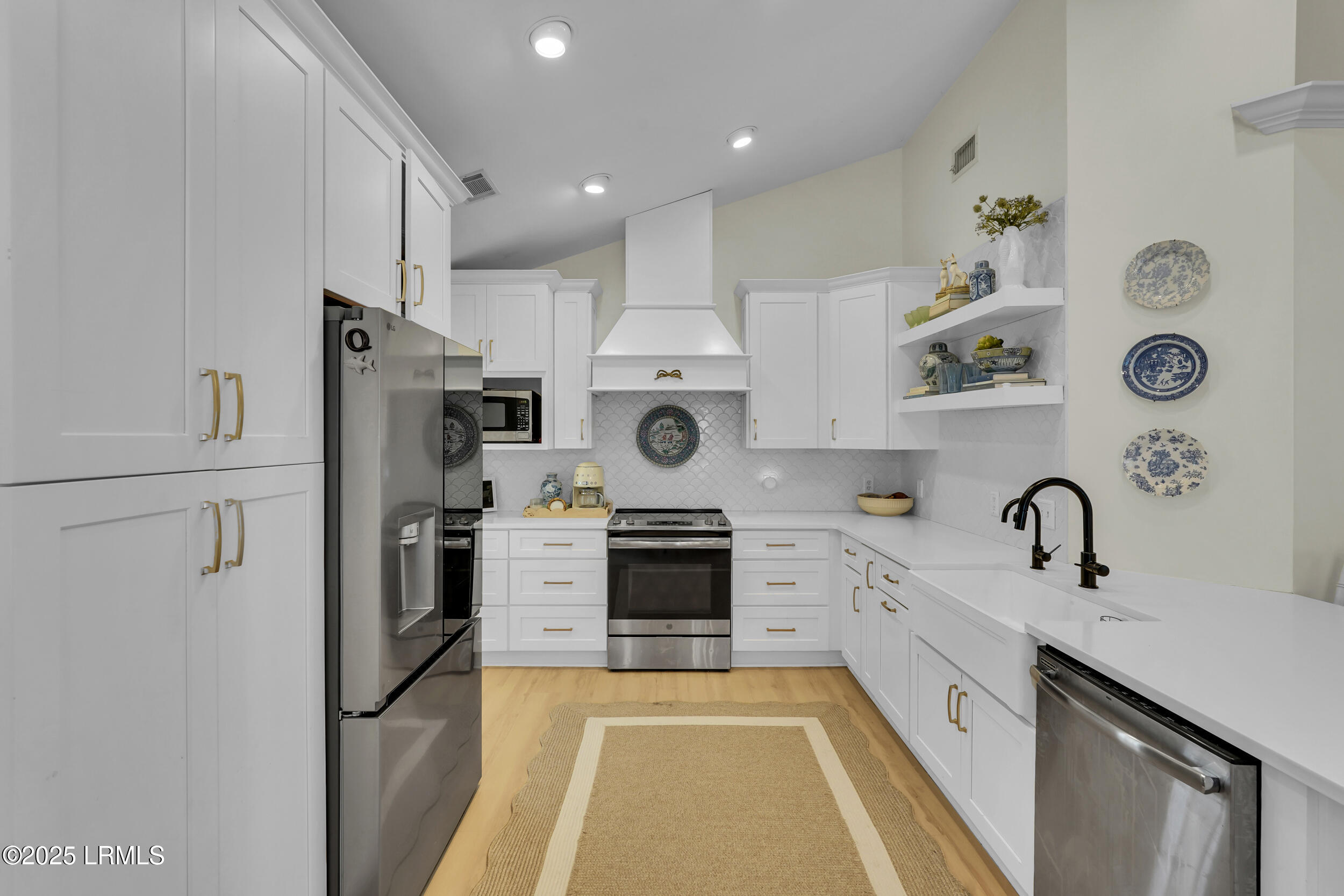 22 Butler Farm Road Seabrook, SC 29940 - Photo 18 of 71 Kitchen