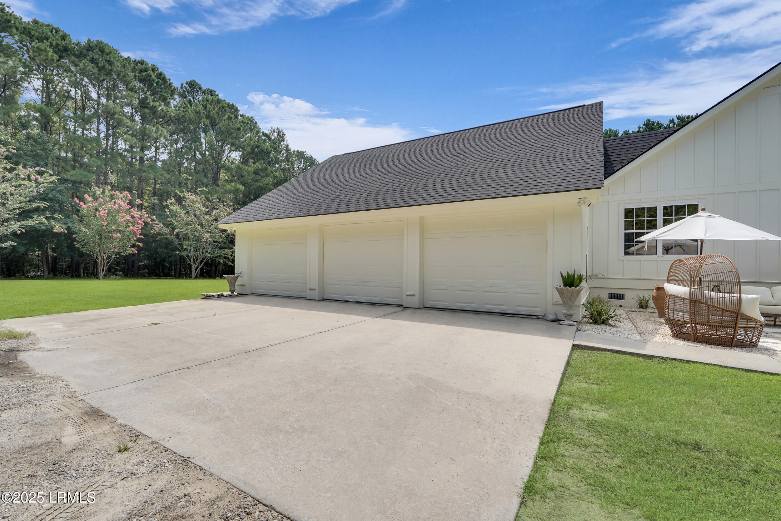 22 Butler Farm Road Seabrook, SC 29940 - Photo 48 of 71 3 Car Garage
