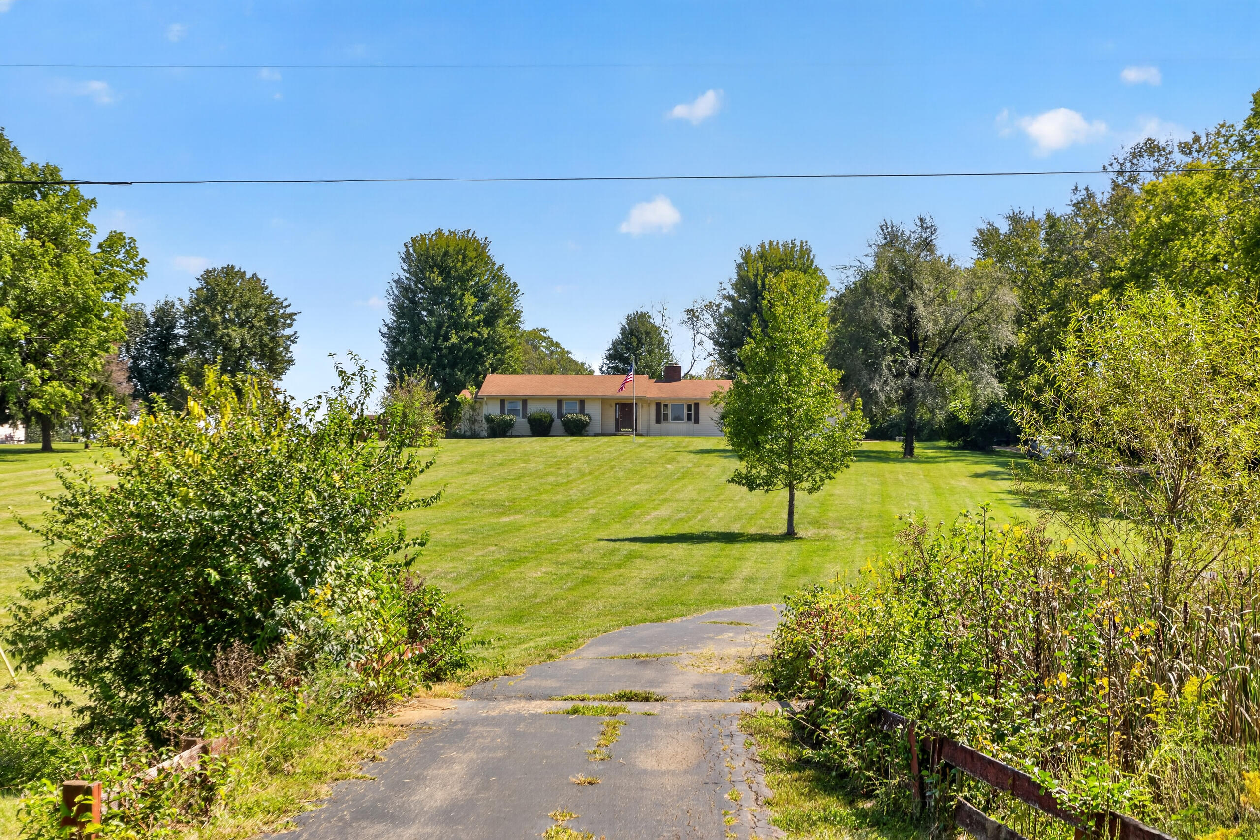 5300 Stewart Road Lexington, KY 40516 - Photo 36 of 45 Front View