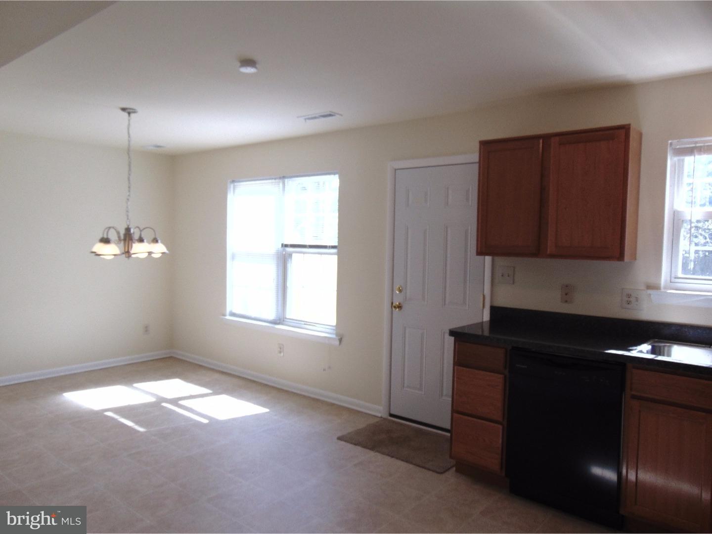 102 Diminish Drive Newark, DE 19713 - Photo 3 of 12 Gallery Image 3