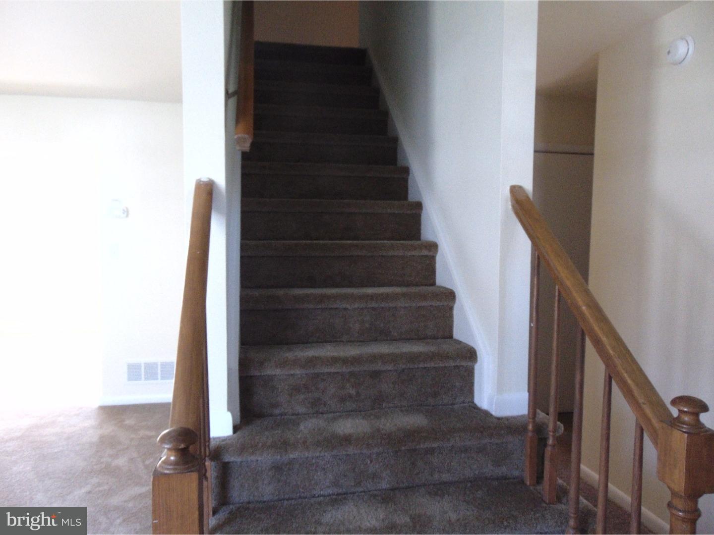 102 Diminish Drive Newark, DE 19713 - Photo 4 of 12 Gallery Image 4