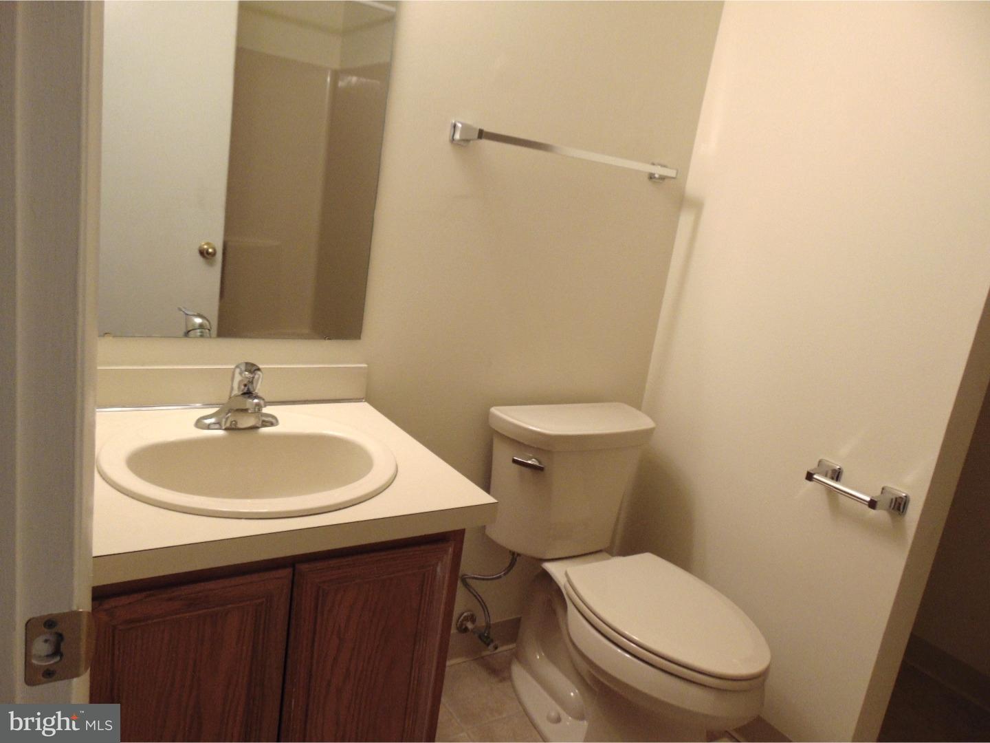 102 Diminish Drive Newark, DE 19713 - Photo 7 of 12 Gallery Image 7