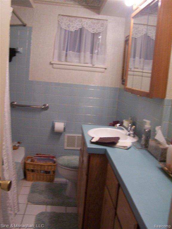 4159 Yankee Road St. Clair, MI 48079 - Photo 11 of 14 100_0123.JPG