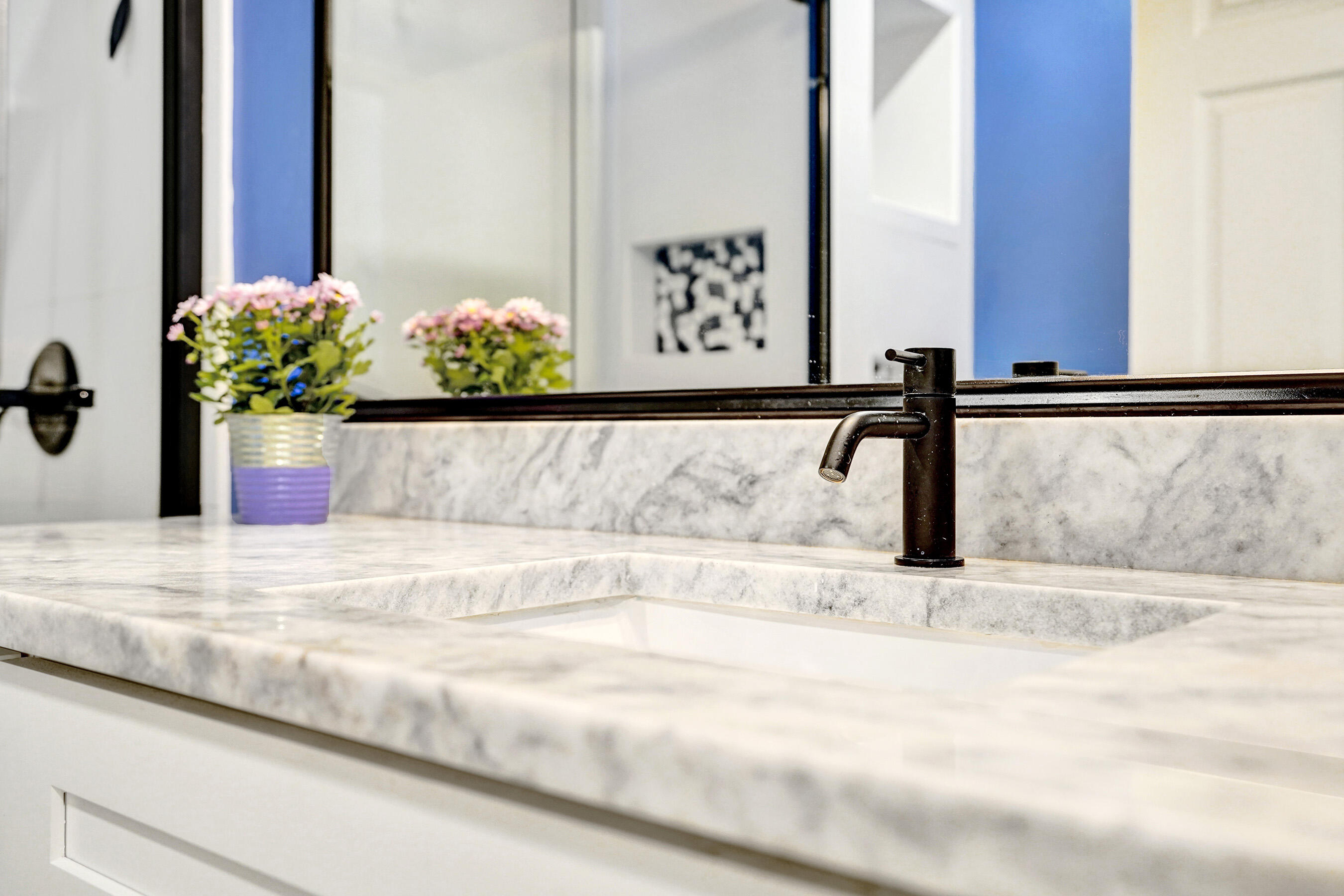 8062 Cassia Drive Boynton Beach, FL 33472 - Photo 14 of 70 a white bath tub sitting in a bathroom