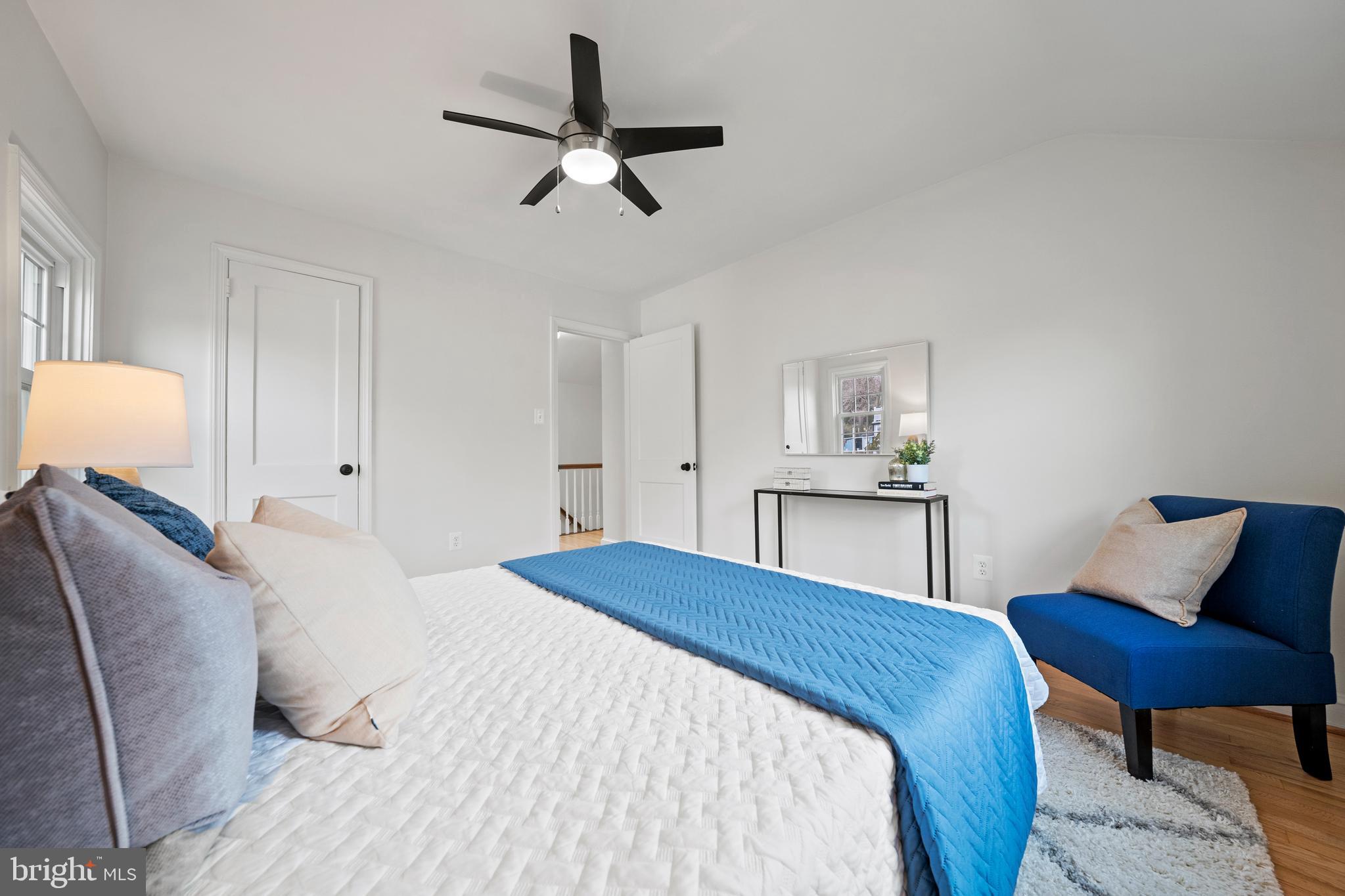 5420 North Carlin Springs Road Arlington, VA 22203 - Photo 15 of 36 Primary Bedroom