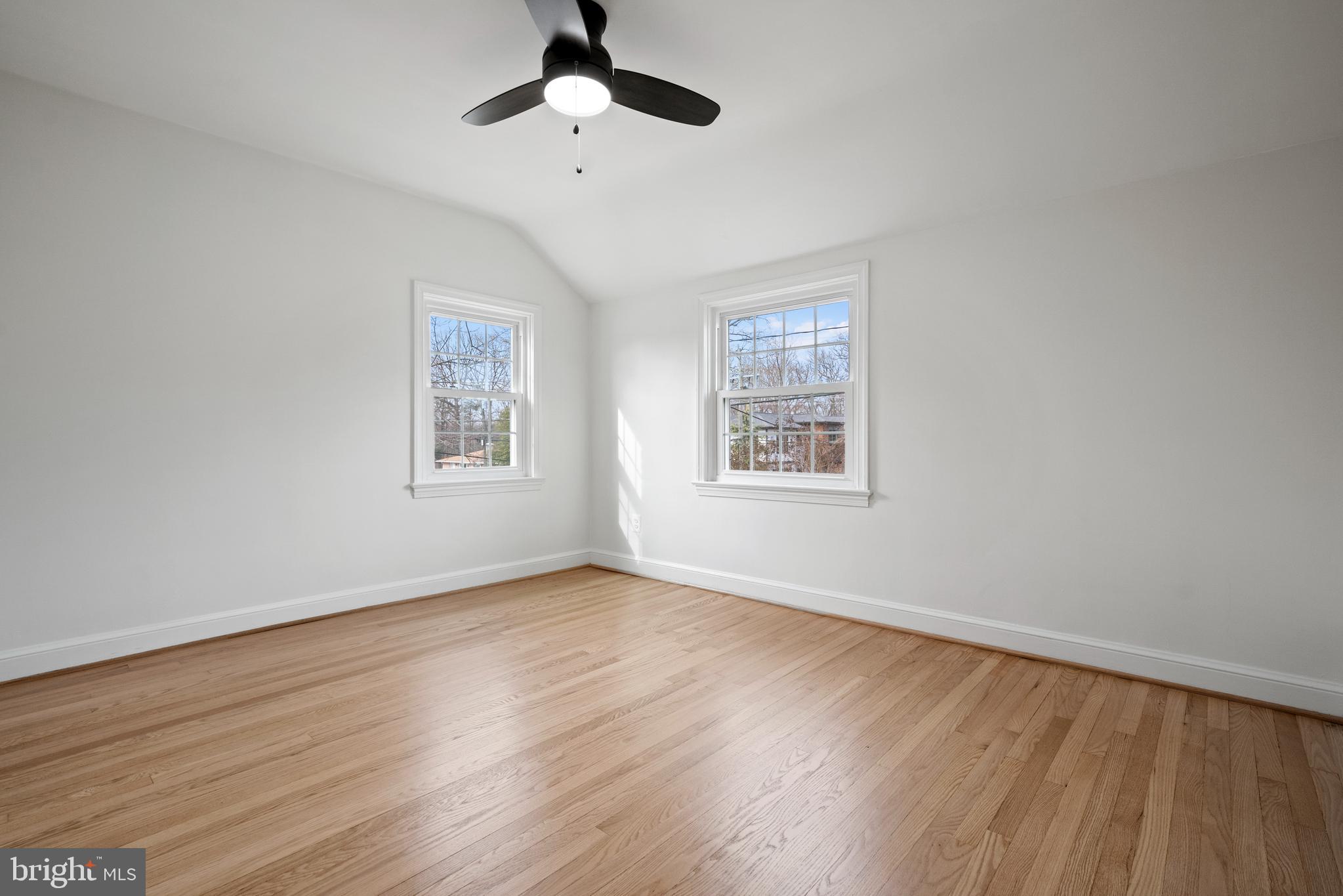 5420 North Carlin Springs Road Arlington, VA 22203 - Photo 19 of 36 Bedroom #2