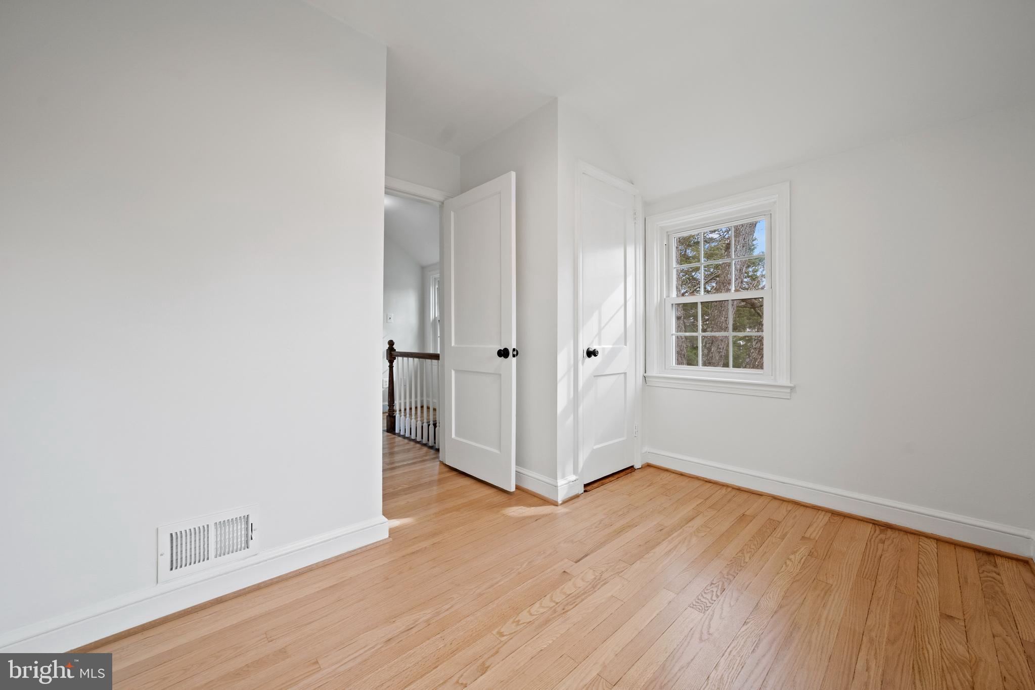 5420 North Carlin Springs Road Arlington, VA 22203 - Photo 22 of 36 Bedroom #3