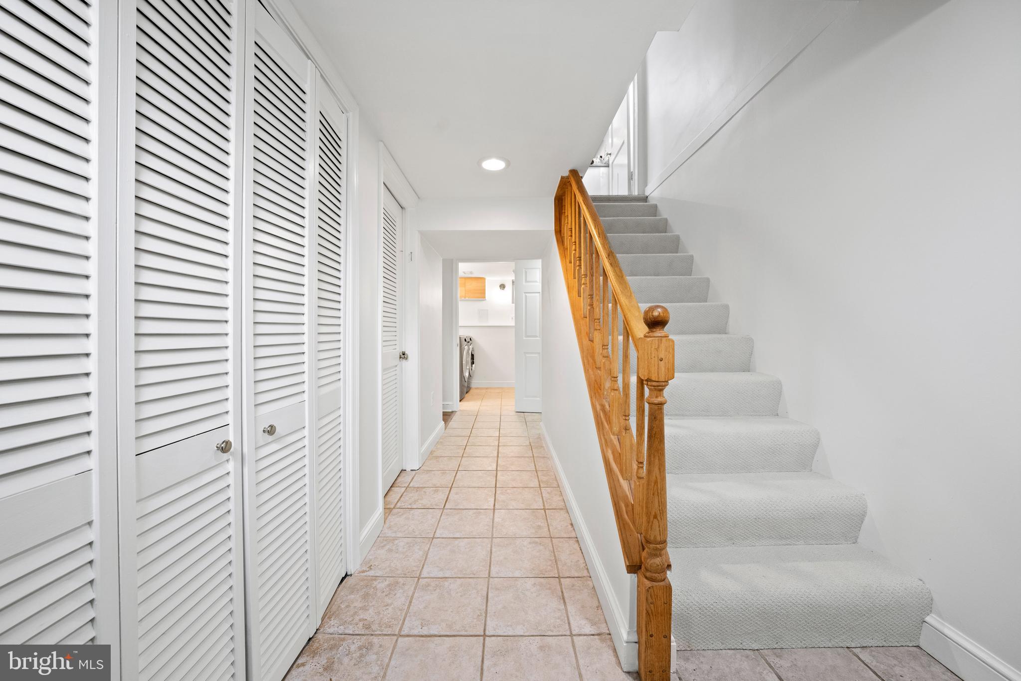 5420 North Carlin Springs Road Arlington, VA 22203 - Photo 25 of 36 Lower Level Landing