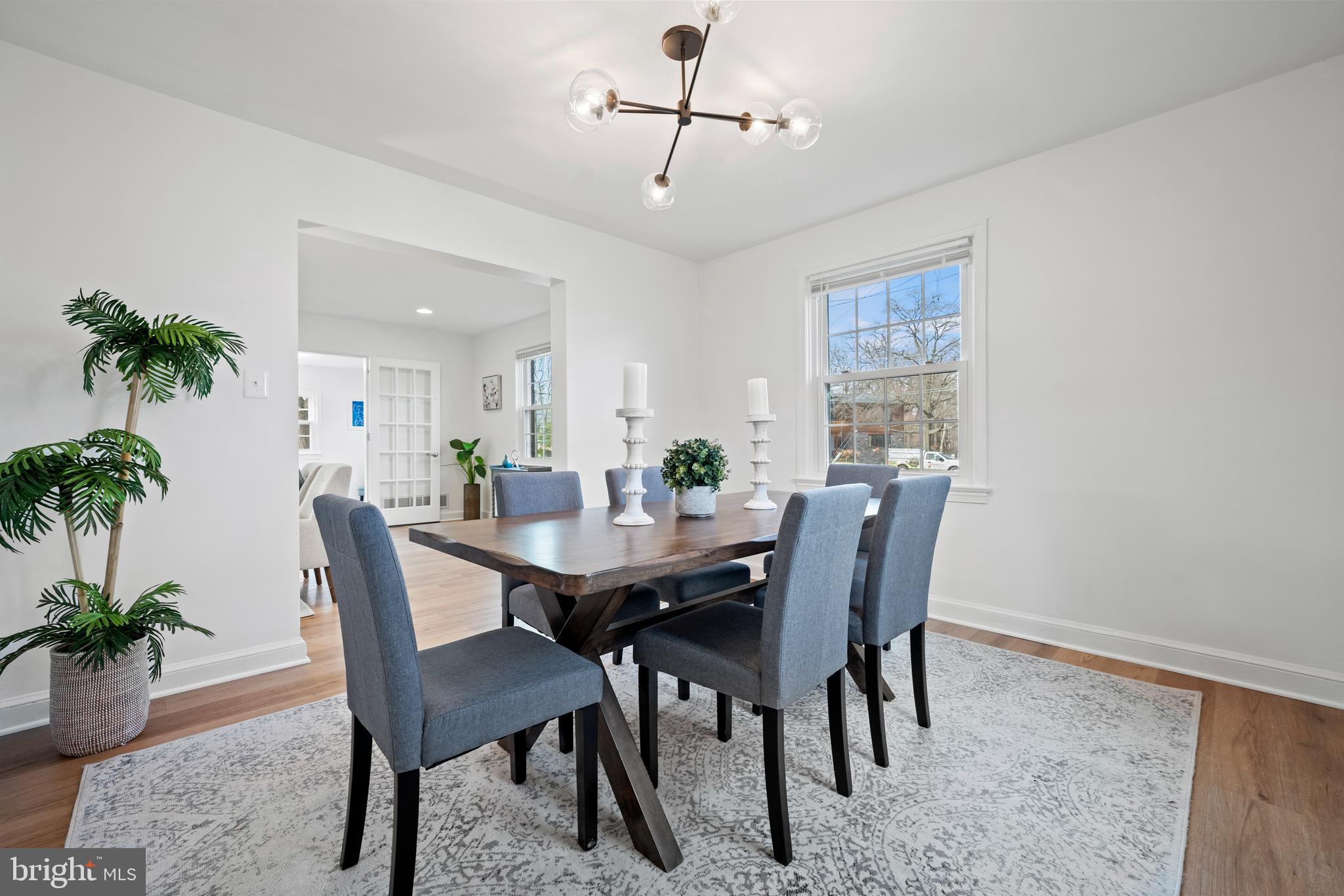 5420 North Carlin Springs Road Arlington, VA 22203 - Photo 7 of 36 Dining Room