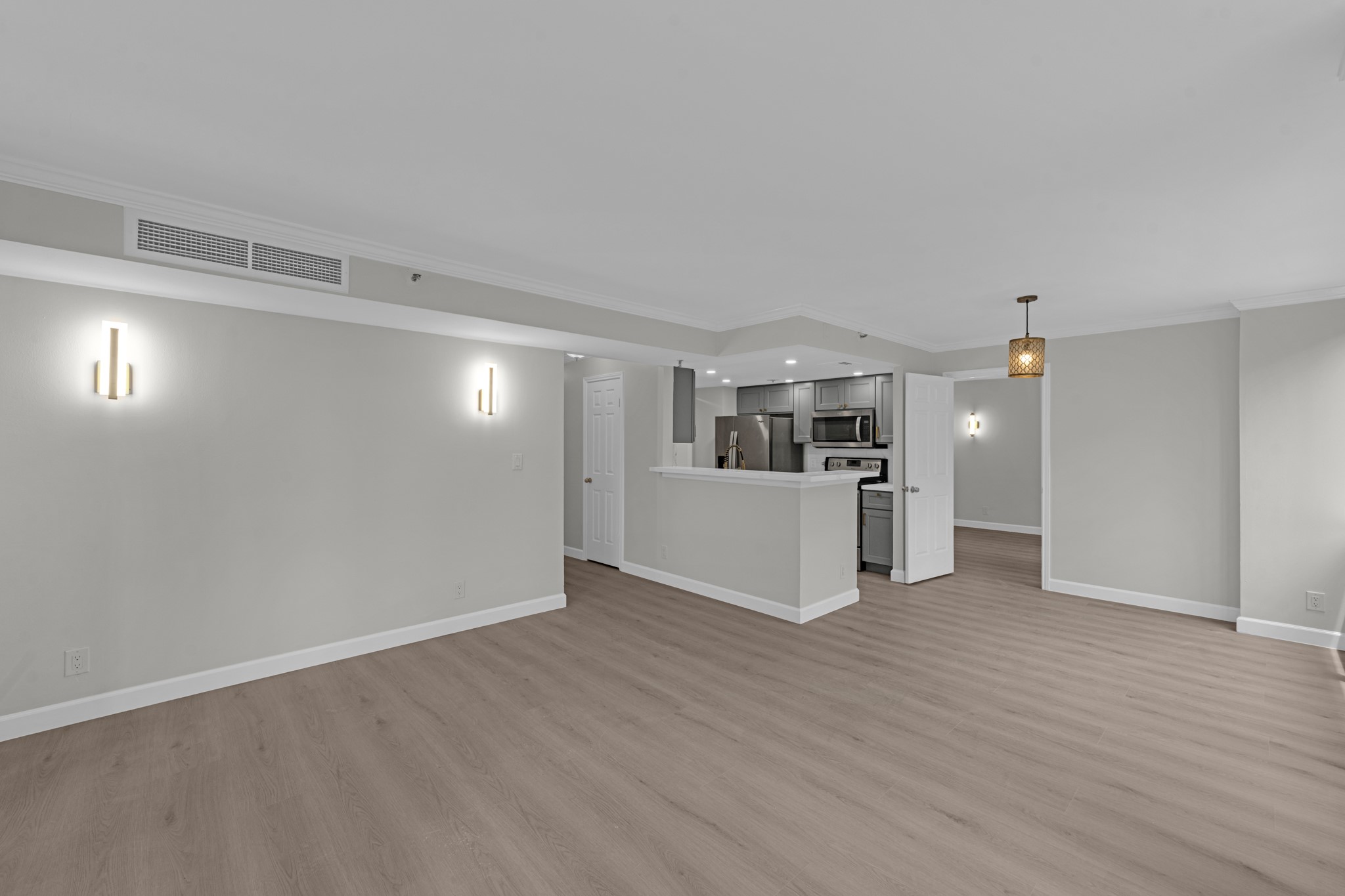 3525 Sage Road, Unit 304 Houston, TX 77056 - Photo 5 of 34