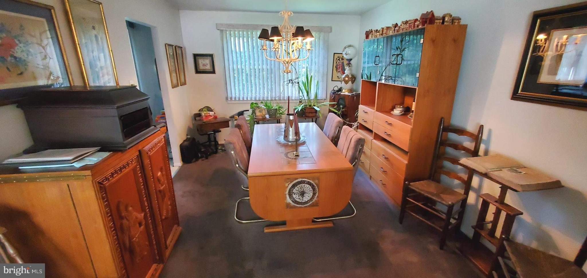 Formal dining room