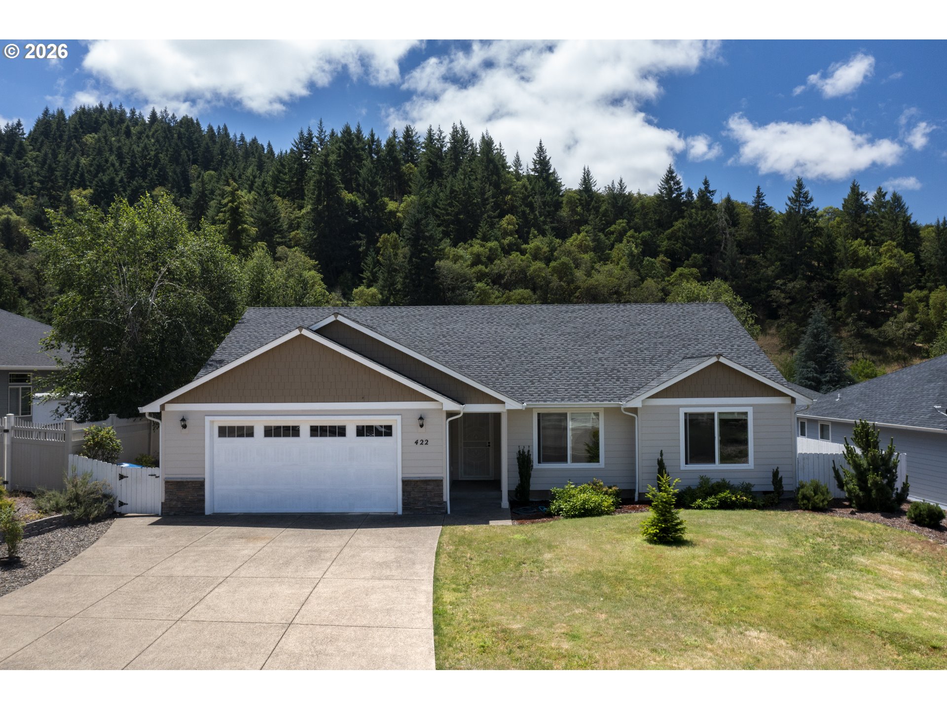 422 Oak Valley Loop Winchester, OR 97495 - Photo 1 of 32