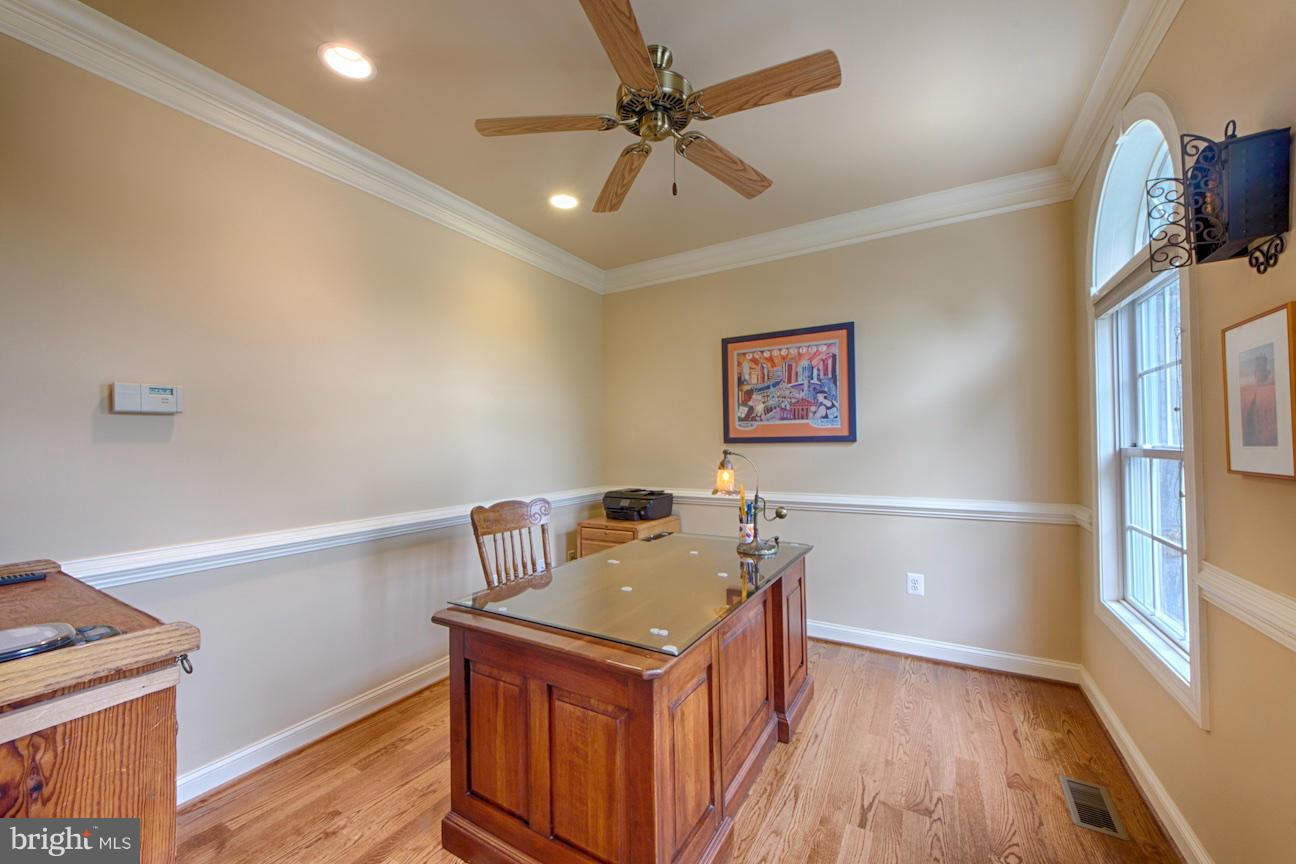8974 Hooes Road Lorton, VA 22079 - Photo 2 of 29 Interior (General)