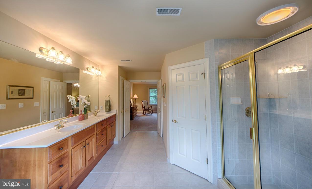 8974 Hooes Road Lorton, VA 22079 - Photo 11 of 29 Bath (Master)