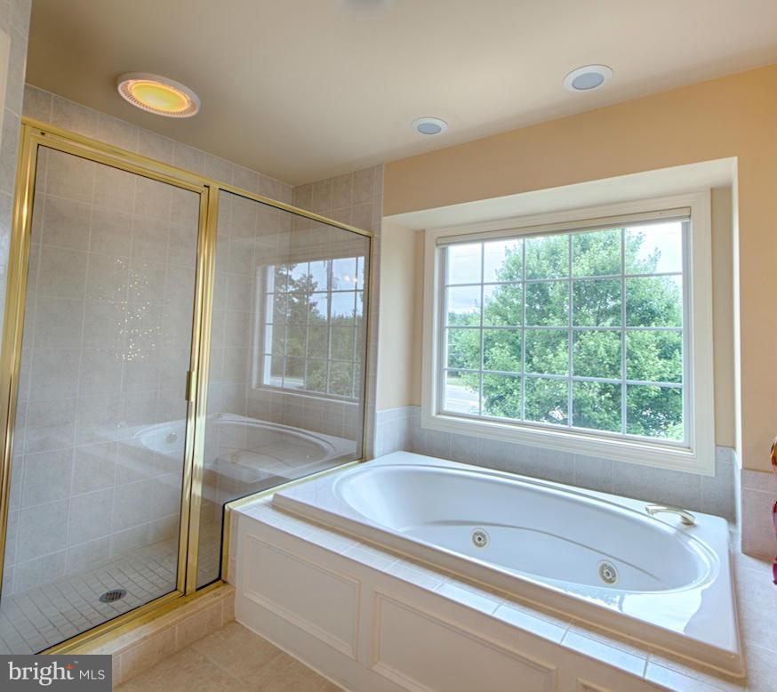 8974 Hooes Road Lorton, VA 22079 - Photo 12 of 29 Bath (Master)